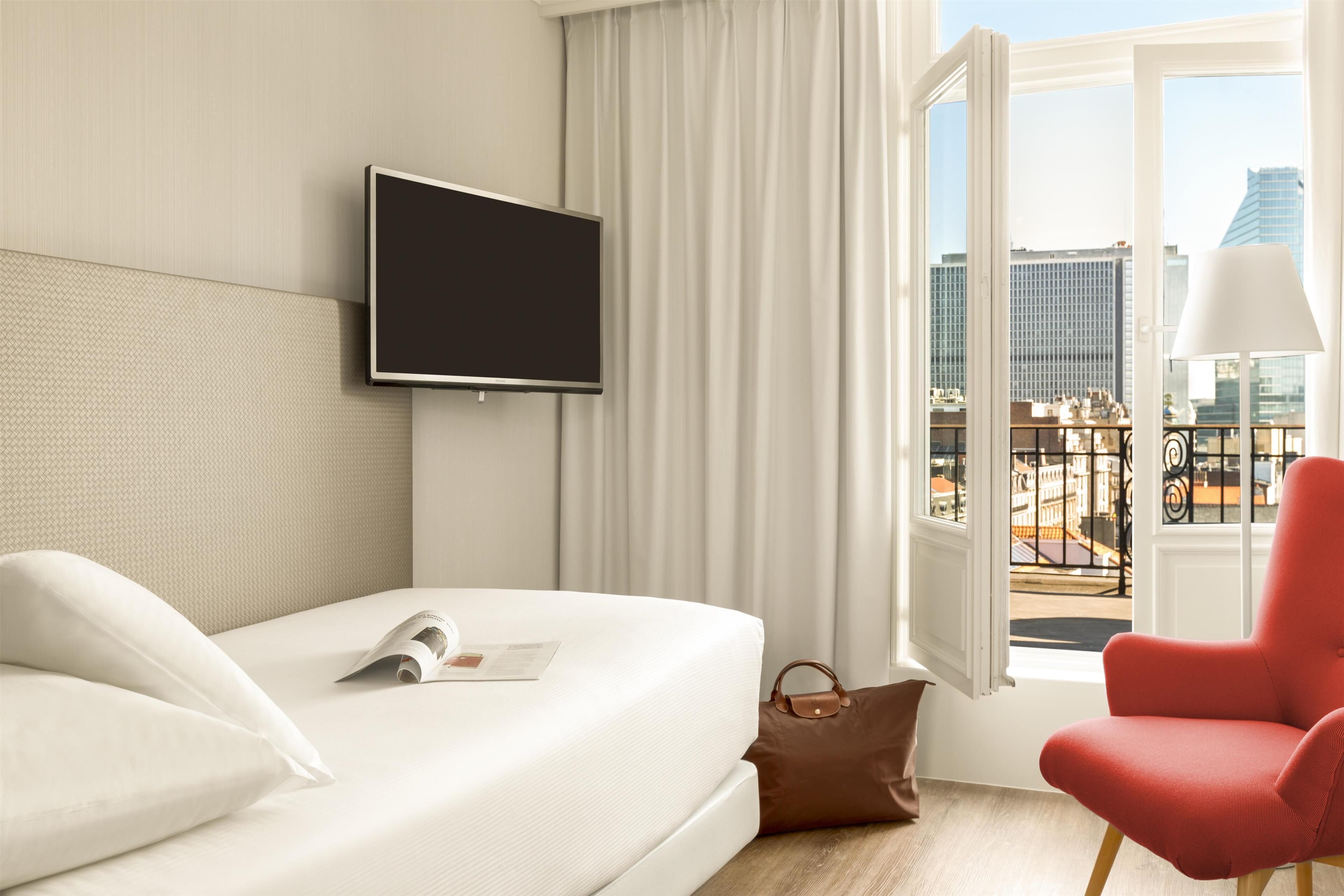 standard single room | 1 bedroom, bed sheets, alarm clocks