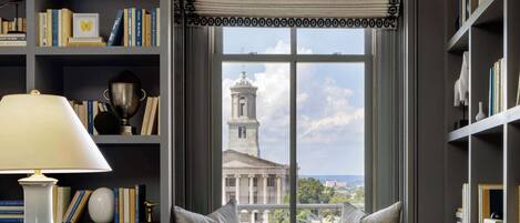 Huone | Italialaiset Frette-lakanat, ylelliset vuodevaatteet, untuvapeitot