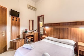 Työpöytä, ilmaiset vauvansängyt