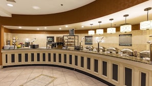 Bữa sáng buffet hàng ngày (12.95 USD/mỗi người)