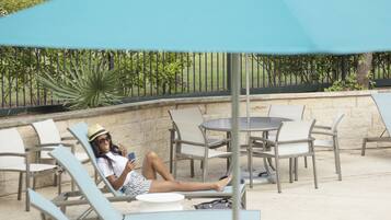 Piscina all'aperto, ombrelloni da piscina