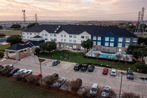 Exterior - Hilton Garden Inn Fort Worth / Fossil Creek (Fort Worth)