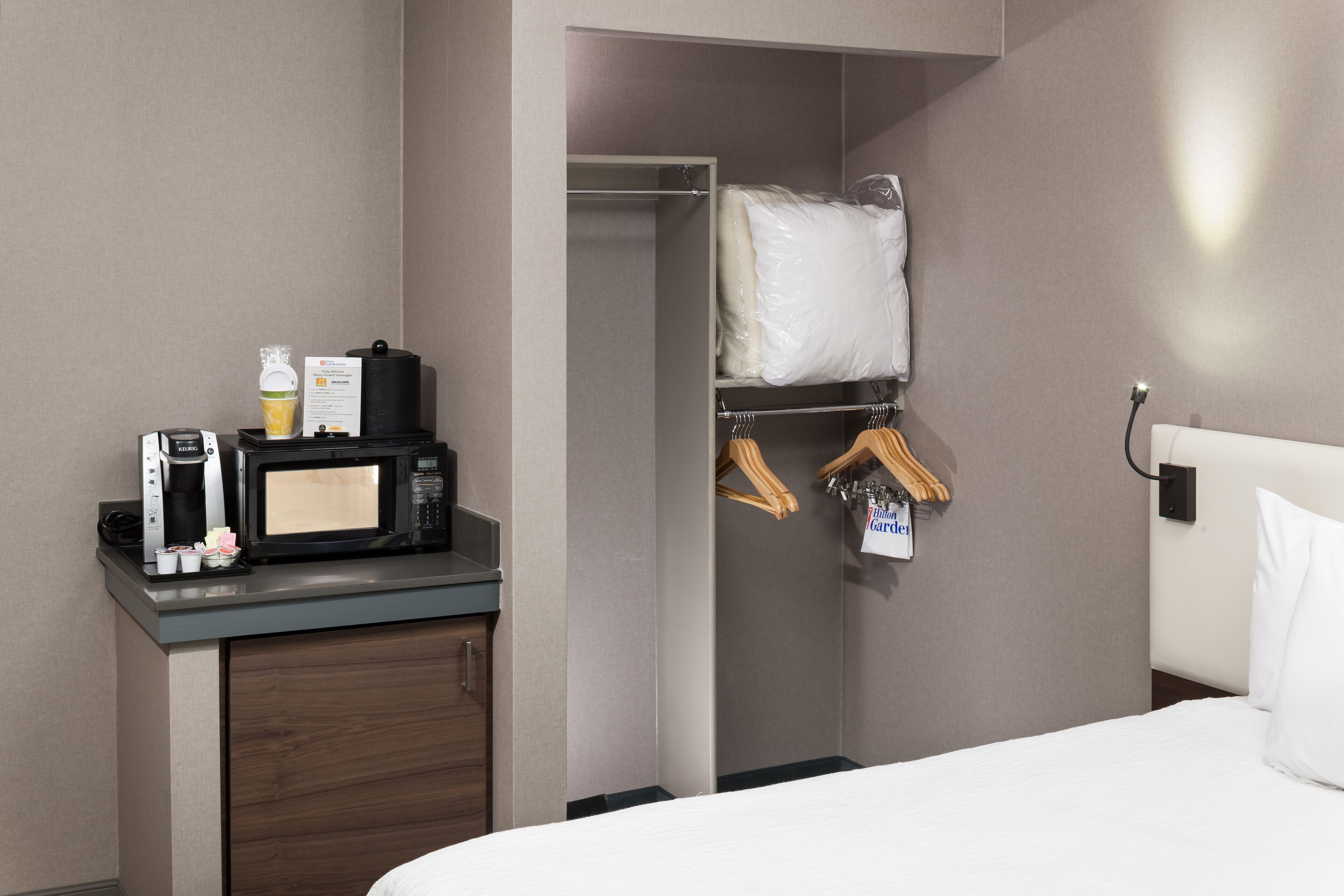 in-room safe, desk, laptop workspace, blackout curtains