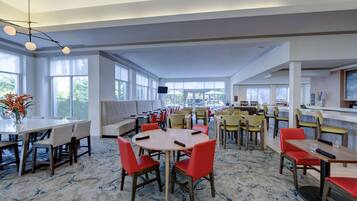 Daily buffet breakfast (USD 19.99 per person)