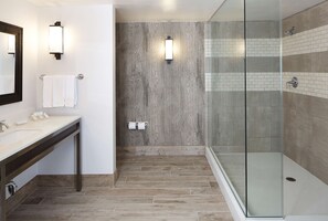 Premium Suite, 1 King Bed | Bathroom shower - Hilton Garden Inn Scottsdale Old Town (Scottsdale)