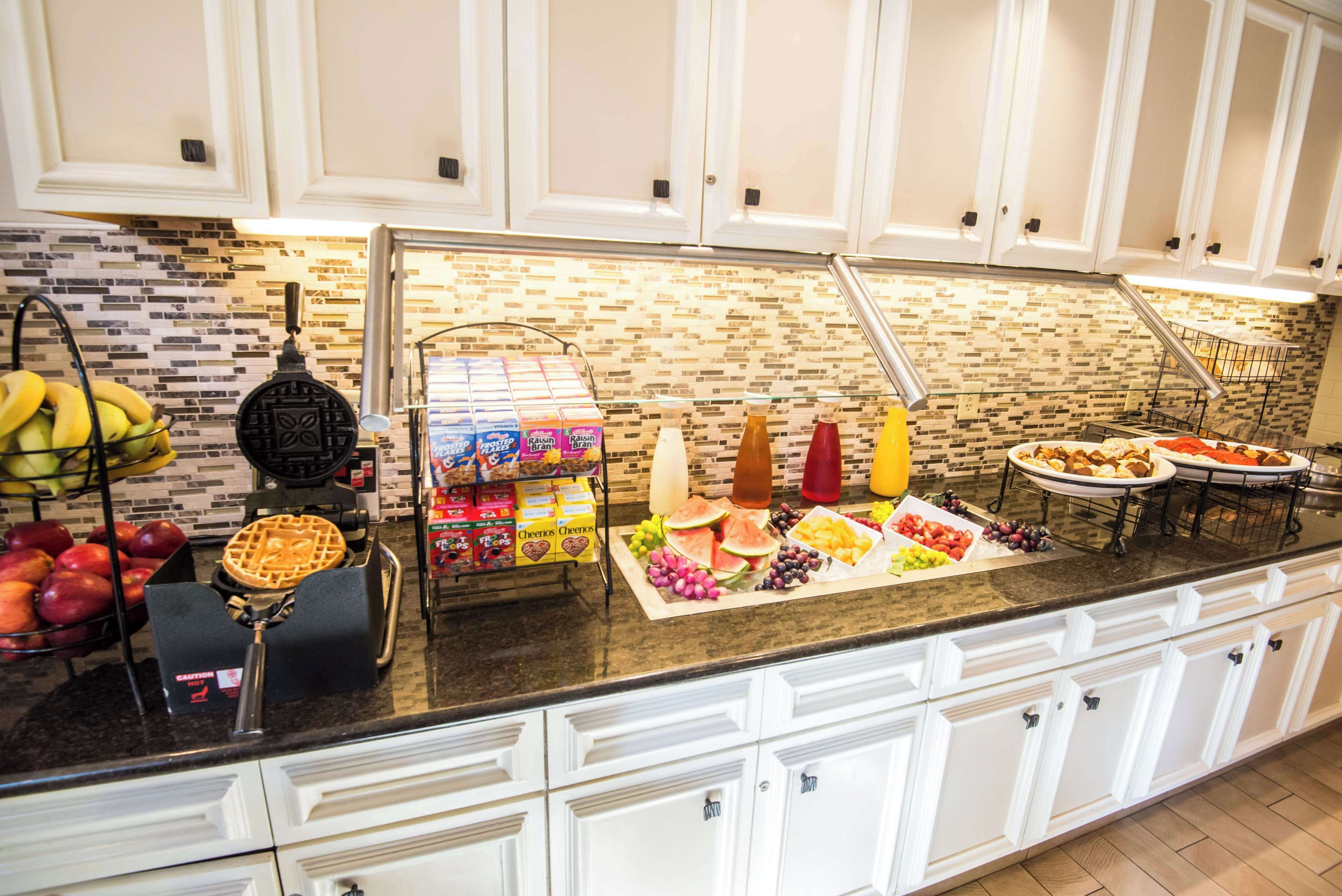 daily cooked-to-order breakfast (usd 15 per person)