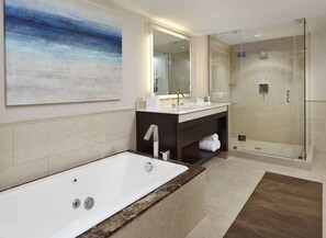 Room, 1 Bedroom, Balcony | Bathroom | Combined shower/bathtub, designer toiletries, hair dryer, towels