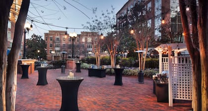 Hilton Alexandria Old Town