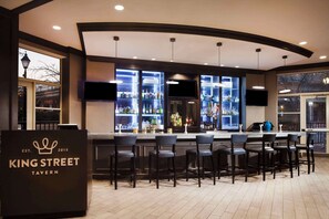 Breakfast, lunch and dinner served  - Hilton Alexandria Old Town (Alexandria)