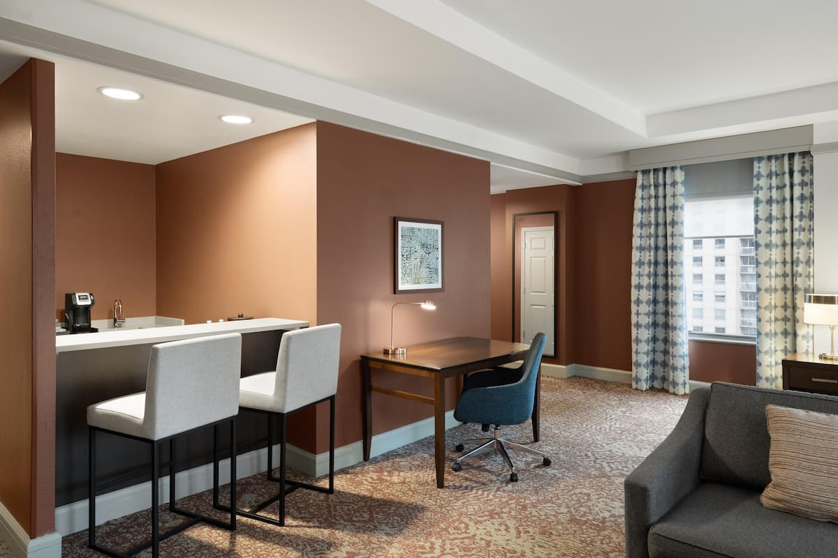 32-inch LCD TV with satellite channels, TV