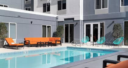 Aloft Mountain View