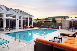 Outdoor pool, pool umbrellas, sun loungers