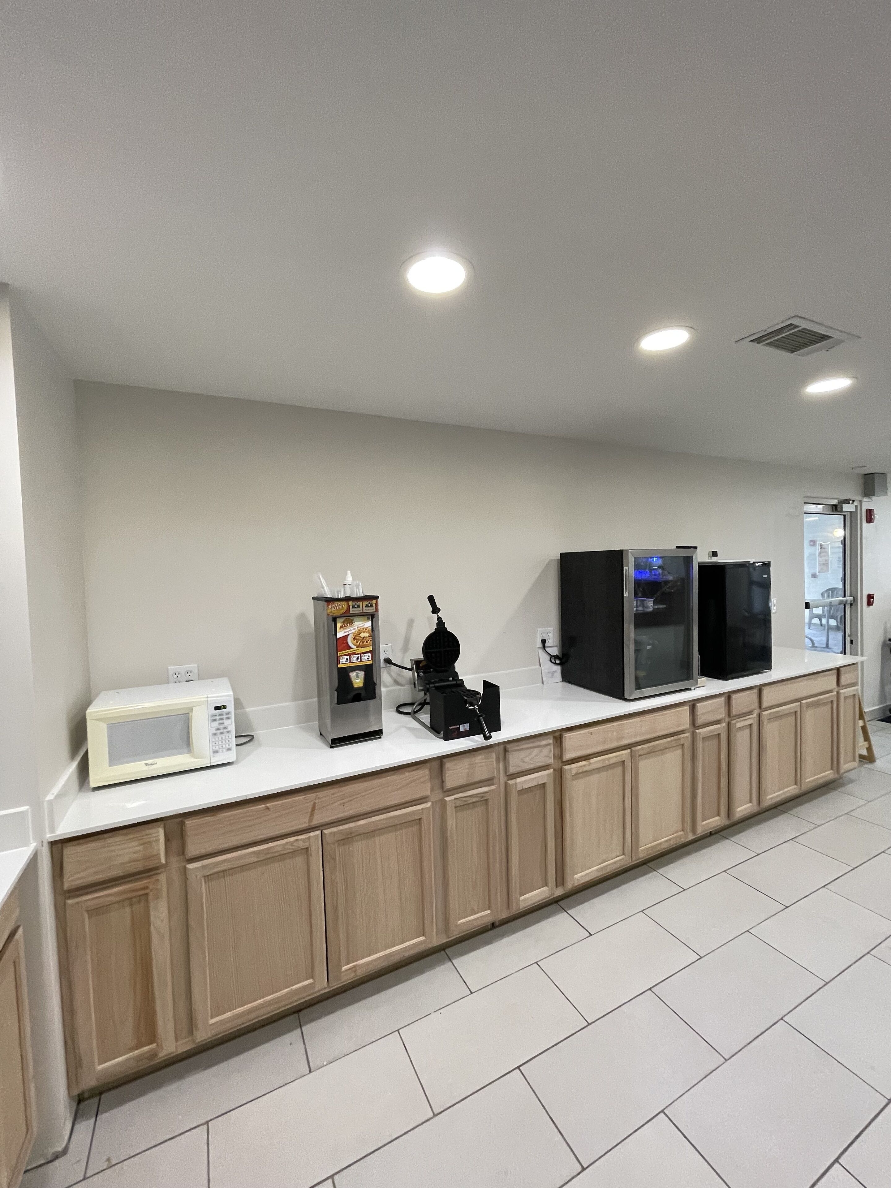 free daily continental breakfast