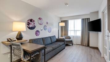 Suite, 1 King Bed with Sofa bed | Egyptian cotton sheets, premium bedding, pillowtop beds, desk