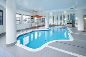Innenpool, Liegestühle