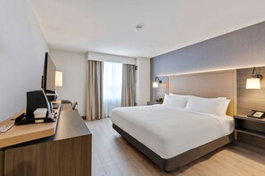 Room, 1 King Bed, Accessible Bathtub (Mobility, Accessible Tub) | Egyptian cotton sheets, premium bedding, pillowtop beds, desk