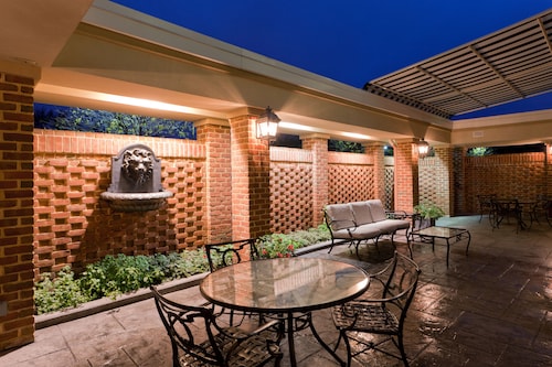 Holiday Inn Express State College at Williamsburg Square by IHG