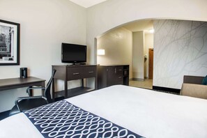 Premium bedding, down duvets, desk, iron/ironing board