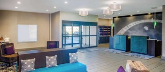 La Quinta Inn & Suites by Wyndham Pontoon Beach