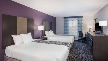 Ropa de cama de alta calidad, cubrecamas y escritorio