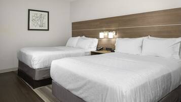 標準客房, 2 張加大雙人床 | 1 間睡房、房內夾萬、書桌、手提電腦工作空間