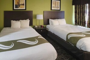 Ropa de cama de alta calidad y escritorio