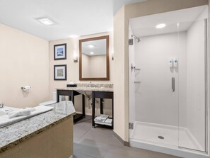 Suite, 1 King Bed with Sofa bed, Non Smoking (2 Person Sofa bed) - Comfort Inn & Suites (Allen Park)