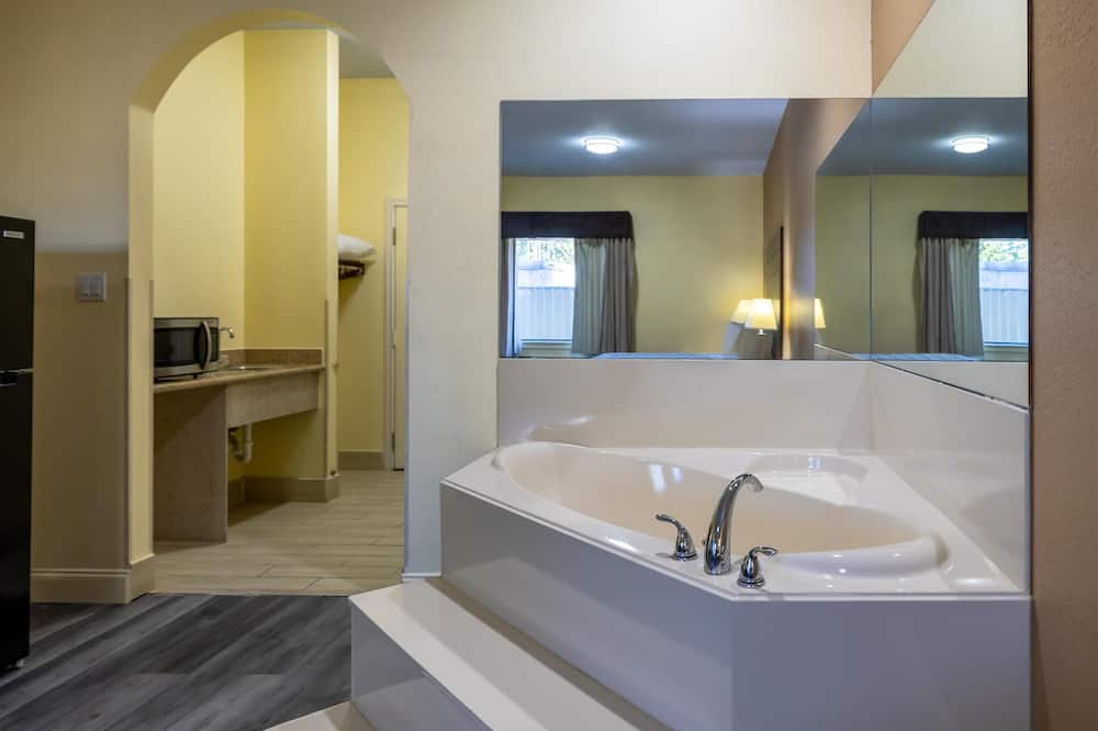 Studio 6 Suites – Pasadena, TX