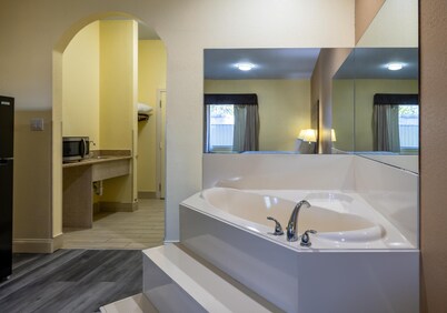 Studio 6 Suites – Pasadena, TX