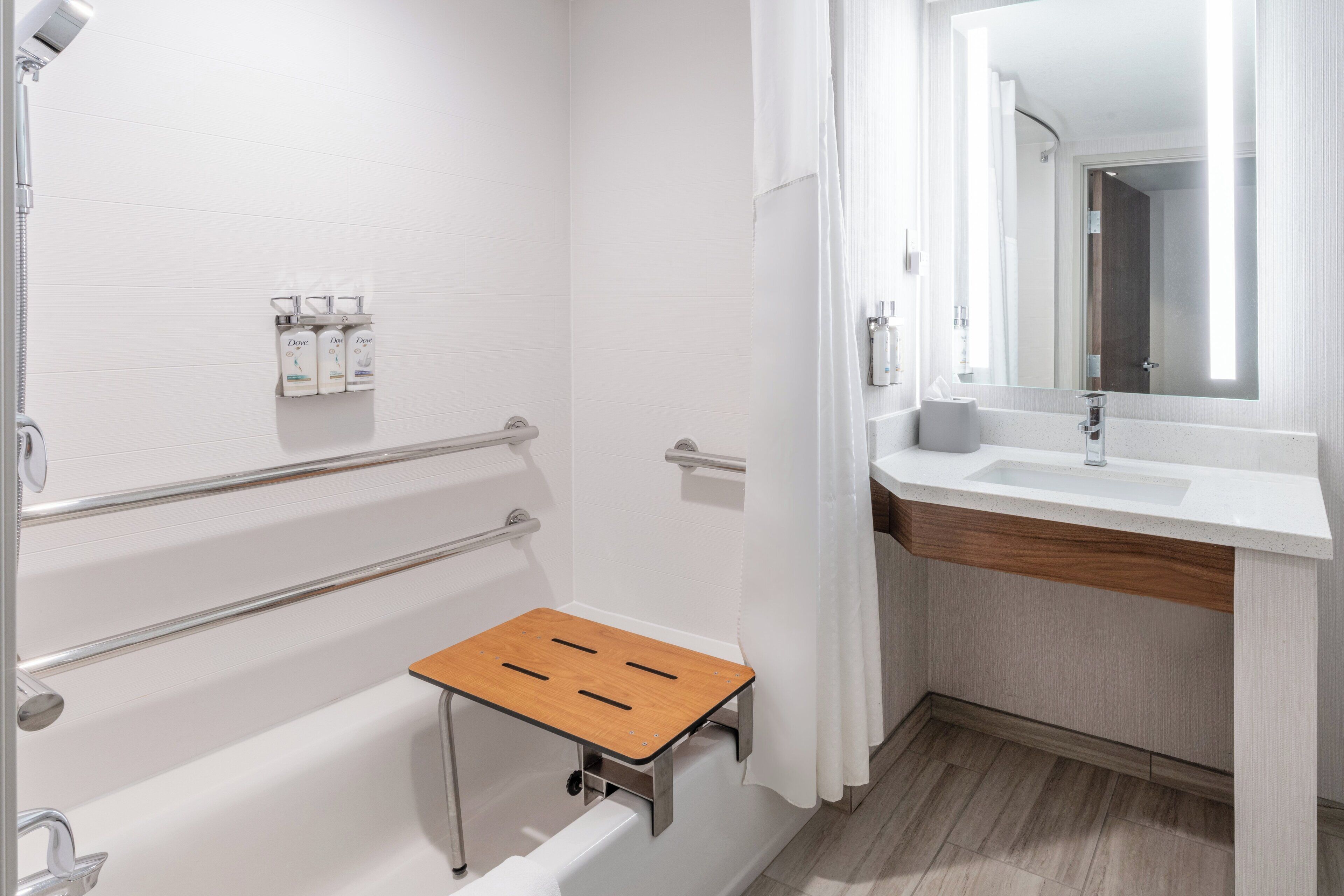 Holiday Inn Express Hotel & Suites Deadwood-Gold Dust Casino, an IHG Hotel