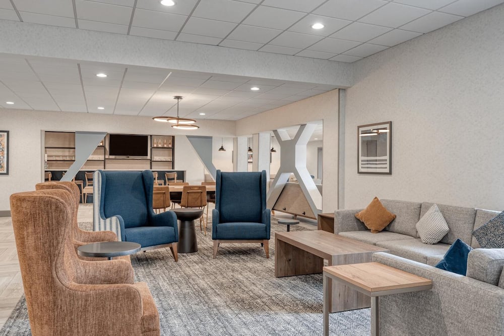 Holiday Inn Express Federal Way Seattle South by IHG
