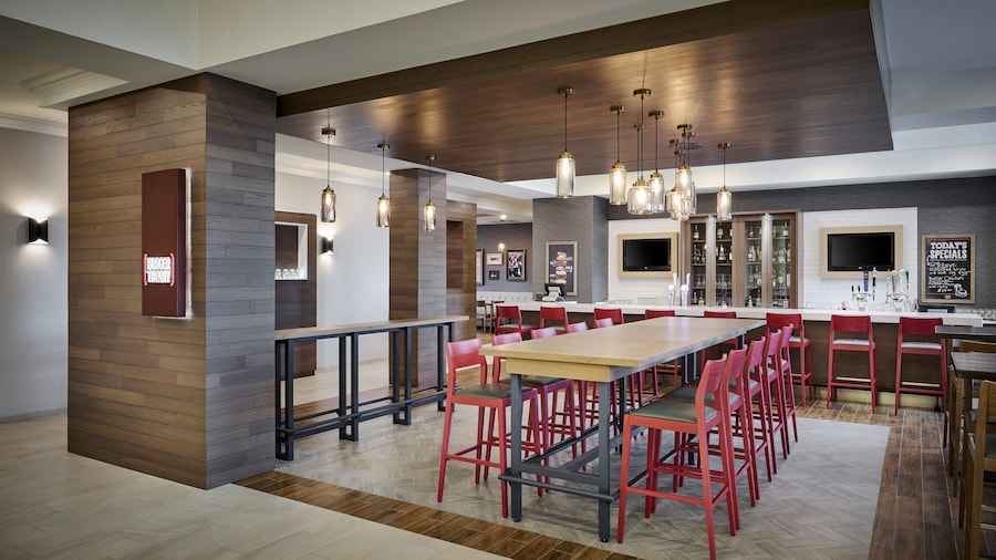 Holiday Inn Hotel & Suites Oakville @ Bronte by IHG