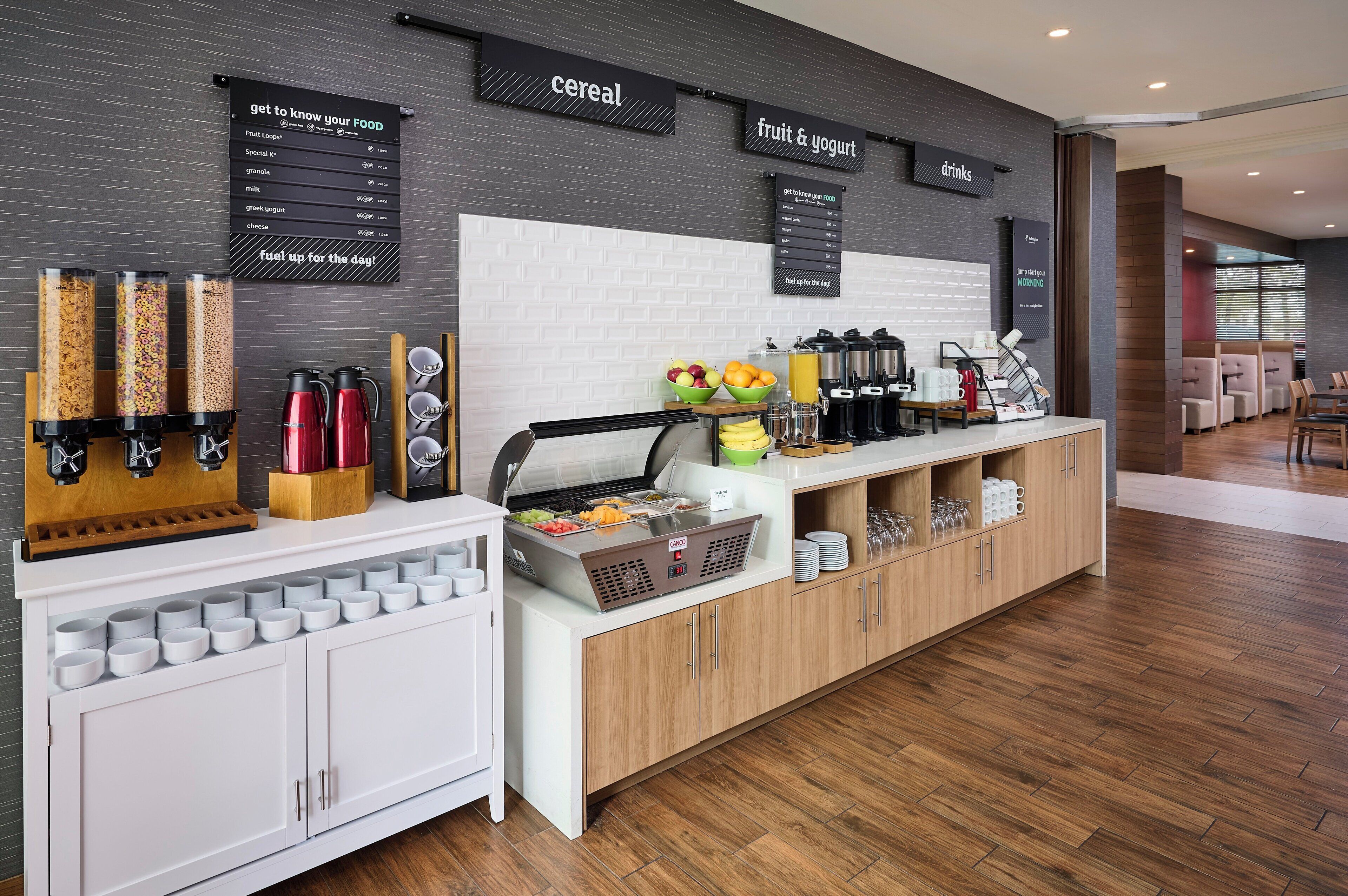 breakfast, lunch and dinner served