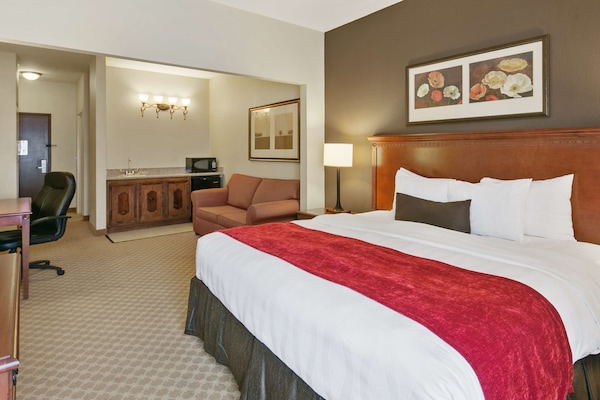 Pillowtop beds, desk, laptop workspace, iron/ironing board