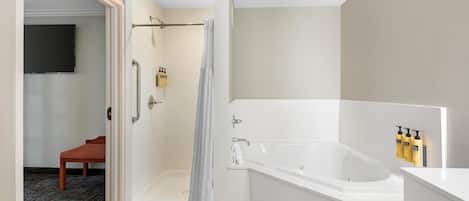 Royal Suite, 1 King Bed, Non Smoking, Jetted Tub (Four Poster Bed) | Bathroom | Eco-friendly toiletries, hair dryer, towels, soap