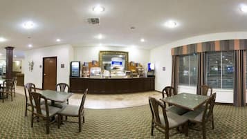 Desayuno buffet incluido todos los días