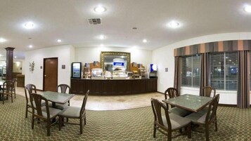 Desayuno buffet incluido todos los días