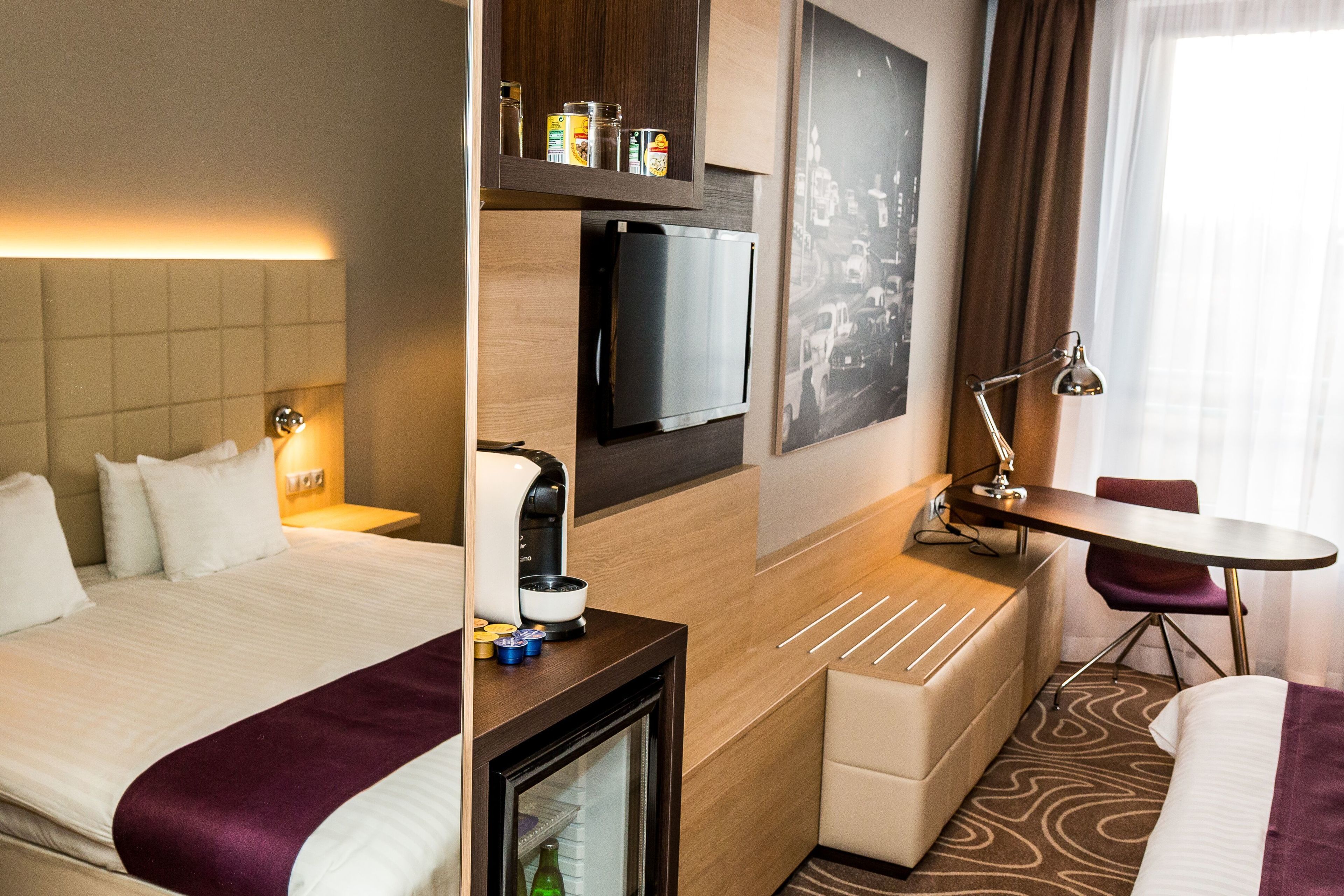 premium room, 1 king bed, garden view | 1 bedroom, minibar, in-room safe, desk