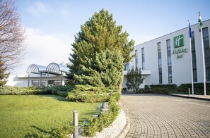 Exterior - Holiday Inn Budapest-Budaörs by IHG (Budaors)