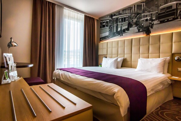 Suite, 1 King Bed with Sofa bed | 1 bedroom, minibar, in-room safe, desk