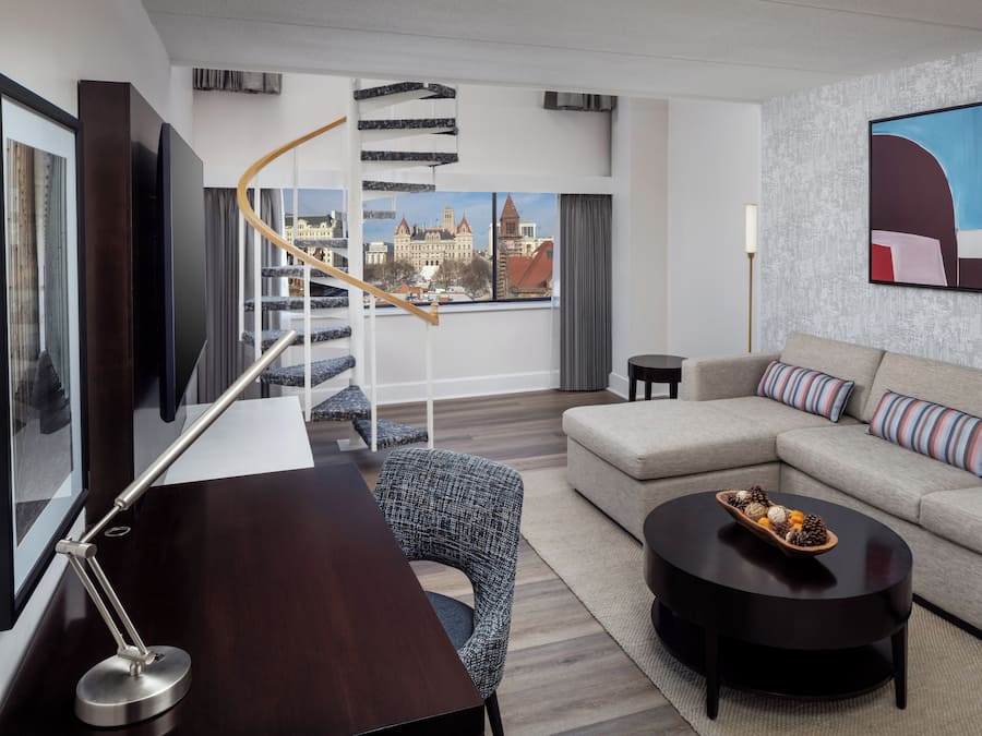 Suite | City view