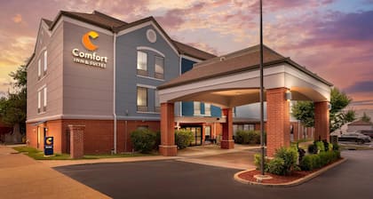 Comfort Inn & Suites Saint Louis Lafayette Square