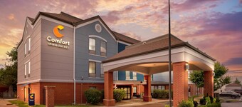 Comfort Inn & Suites Saint Louis Lafayette Square