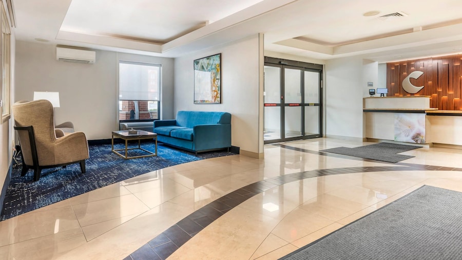 Comfort Inn & Suites