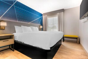 Suite, varias camas, para no fumadores | Ropa de cama de alta calidad, escritorio y insonorización 
