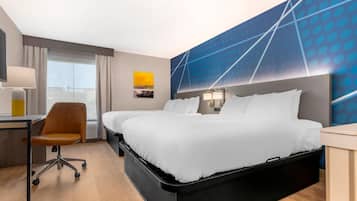 Suite, 2 queensize-senger, ikke-røyk | Sengetøy av topp kvalitet, skrivebord, lydisolert og strykejern/-brett