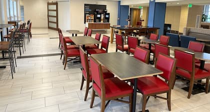 Holiday Inn Express Hotel & Suites Tracy by IHG