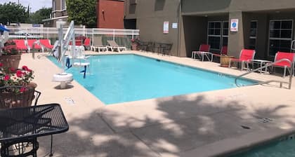 Holiday Inn Express Hotel & Suites Tracy by IHG