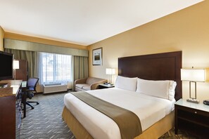 In-room safe, desk, laptop workspace, blackout drapes - Holiday Inn Express Hotel & Suites San Jose-Morgan Hill by IHG (Morgan Hill)