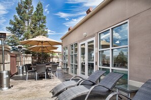 Terrasse au soleil